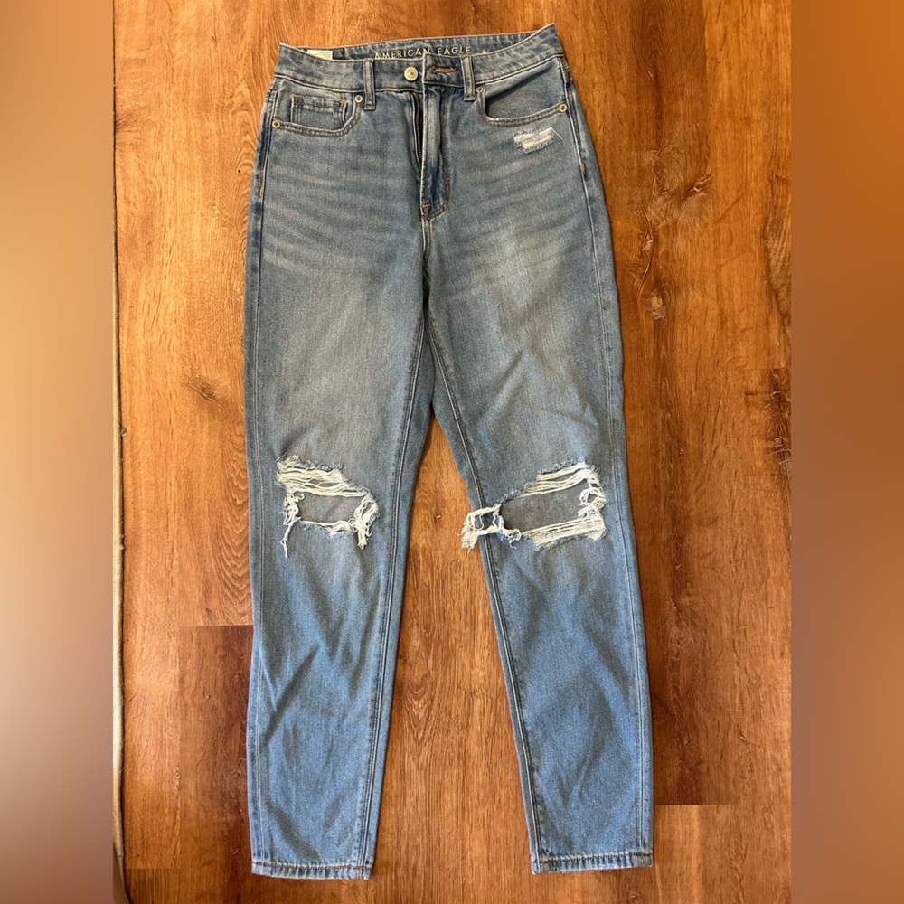 Women’s Distressed Blue Jeans